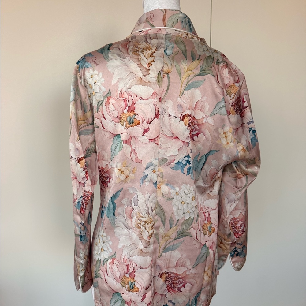 Floral Satin Kimono Robe and pants - Picture 3 of 8